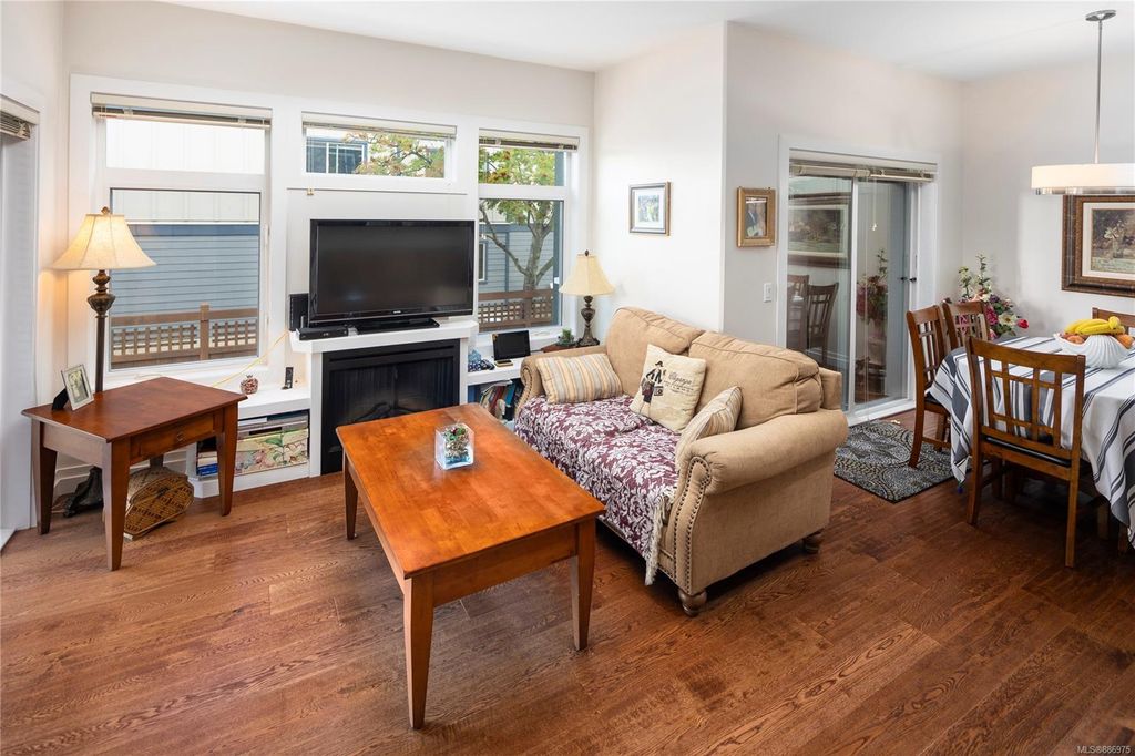 listing image 16043215125316910467