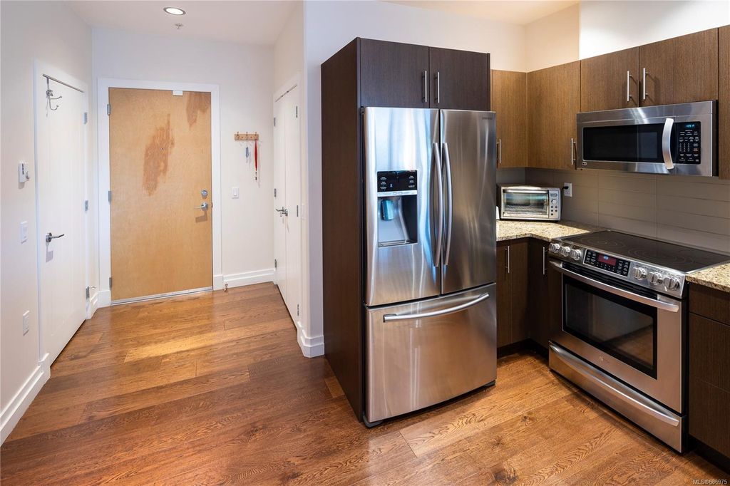 listing image 16047823852304705522