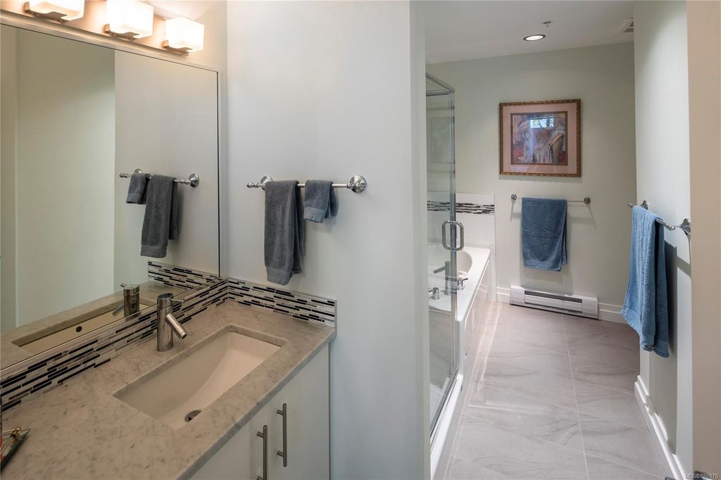 listing image 16045879946619723372