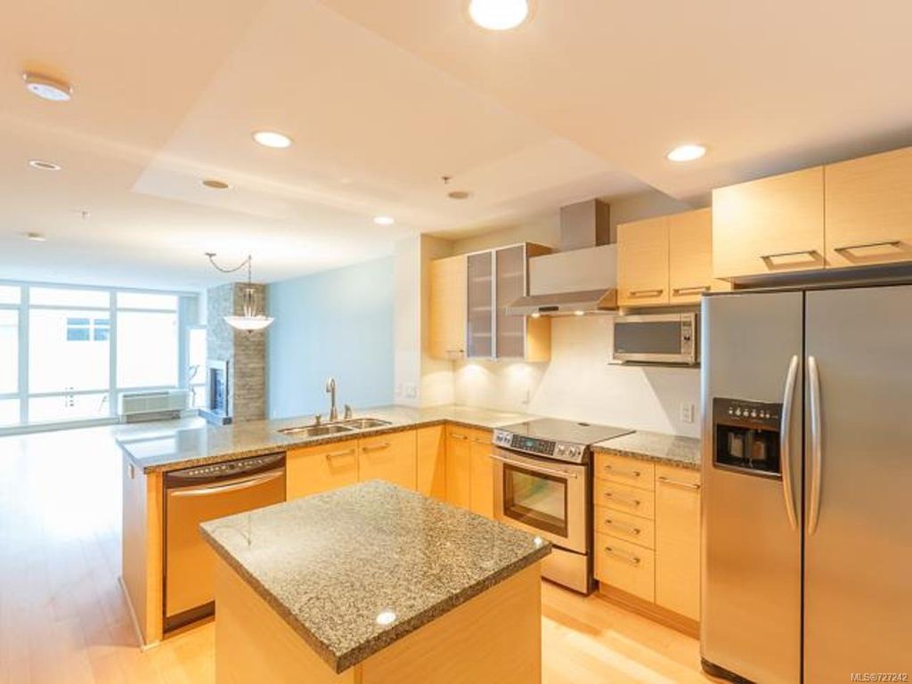 listing image 16041511245551488354