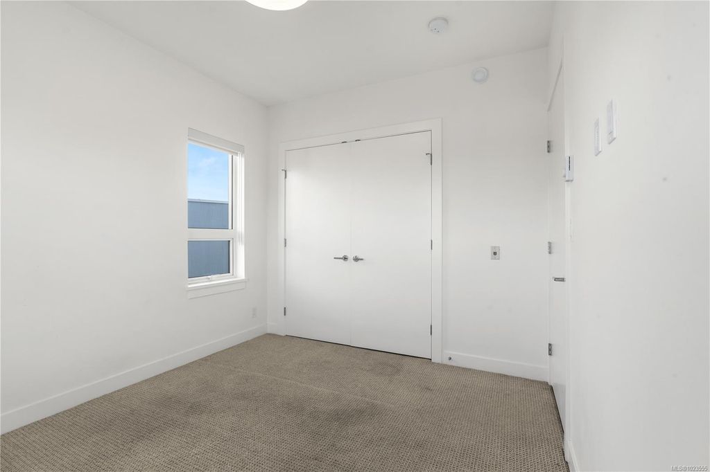 listing image 16047119395667552189