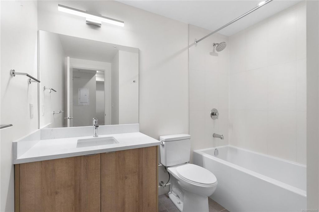 listing image 16044611199005995399