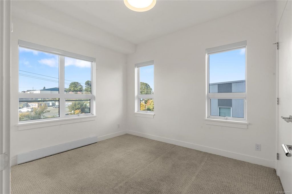 listing image 16046090696618153677