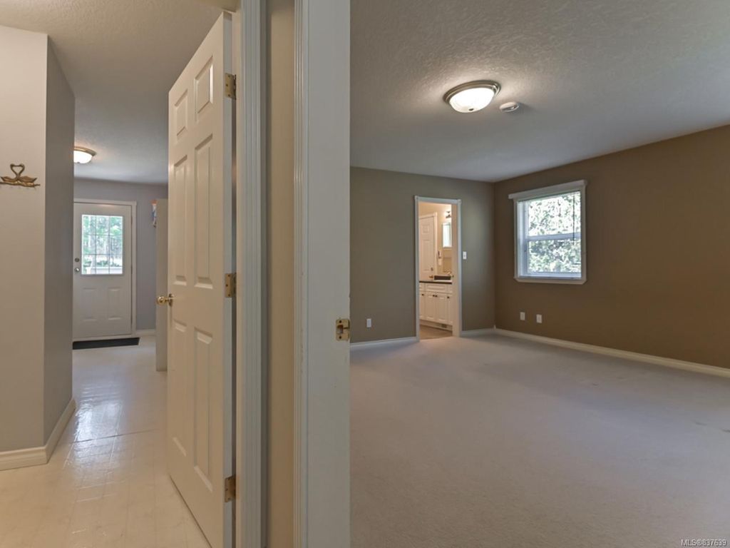 listing image 16049872318187144336