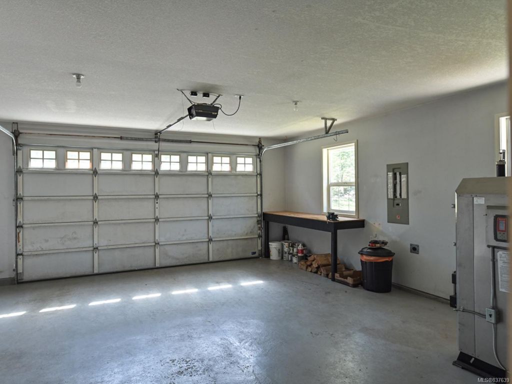 listing image 16044718907477521211