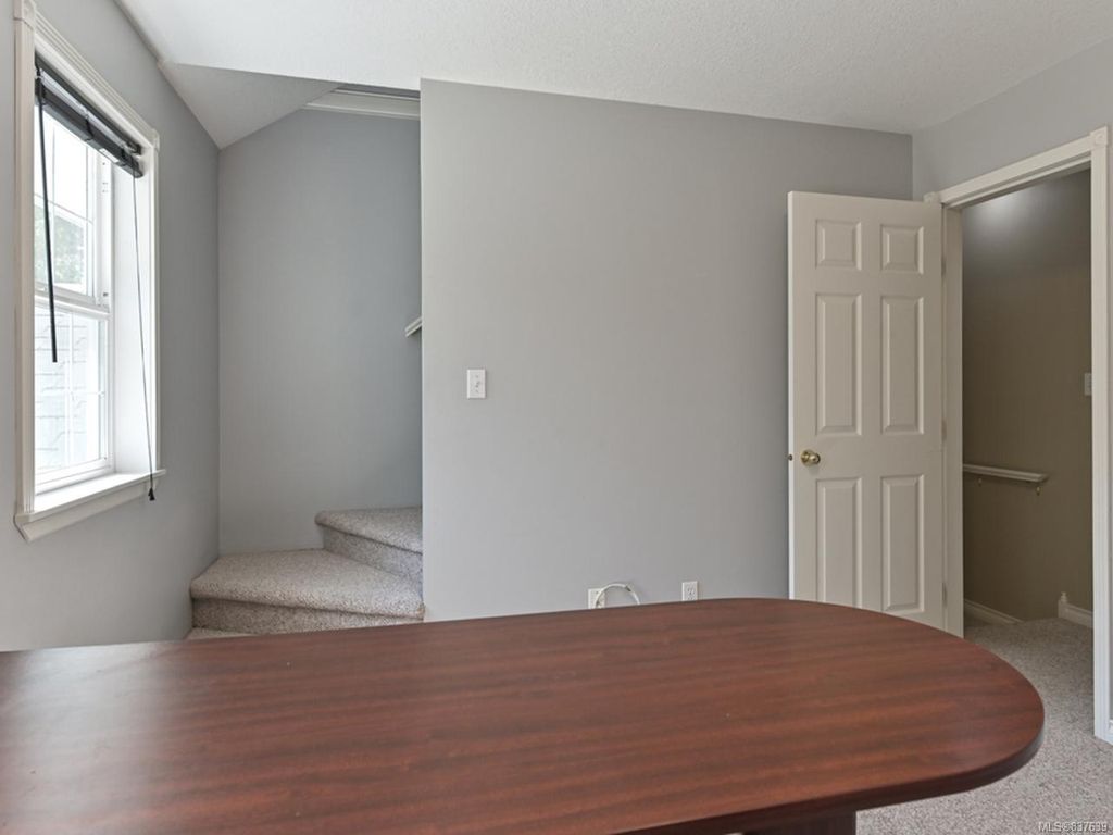 listing image 16042731405604847274