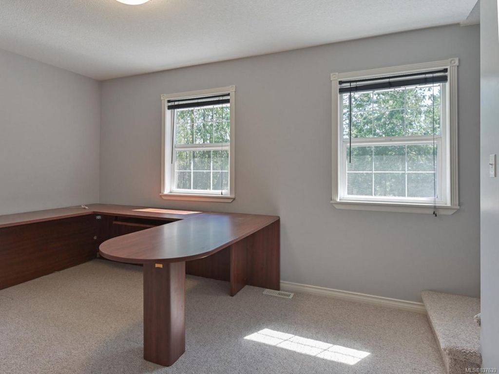 listing image 16047161948991866543