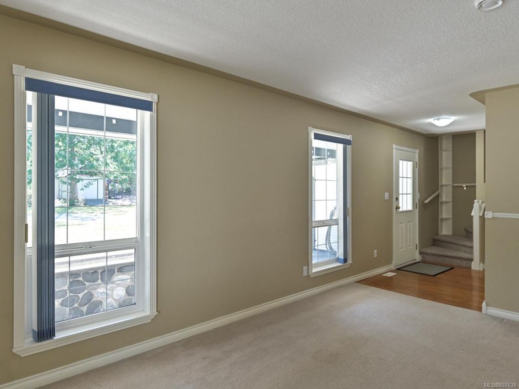 listing image 16041405724521166600