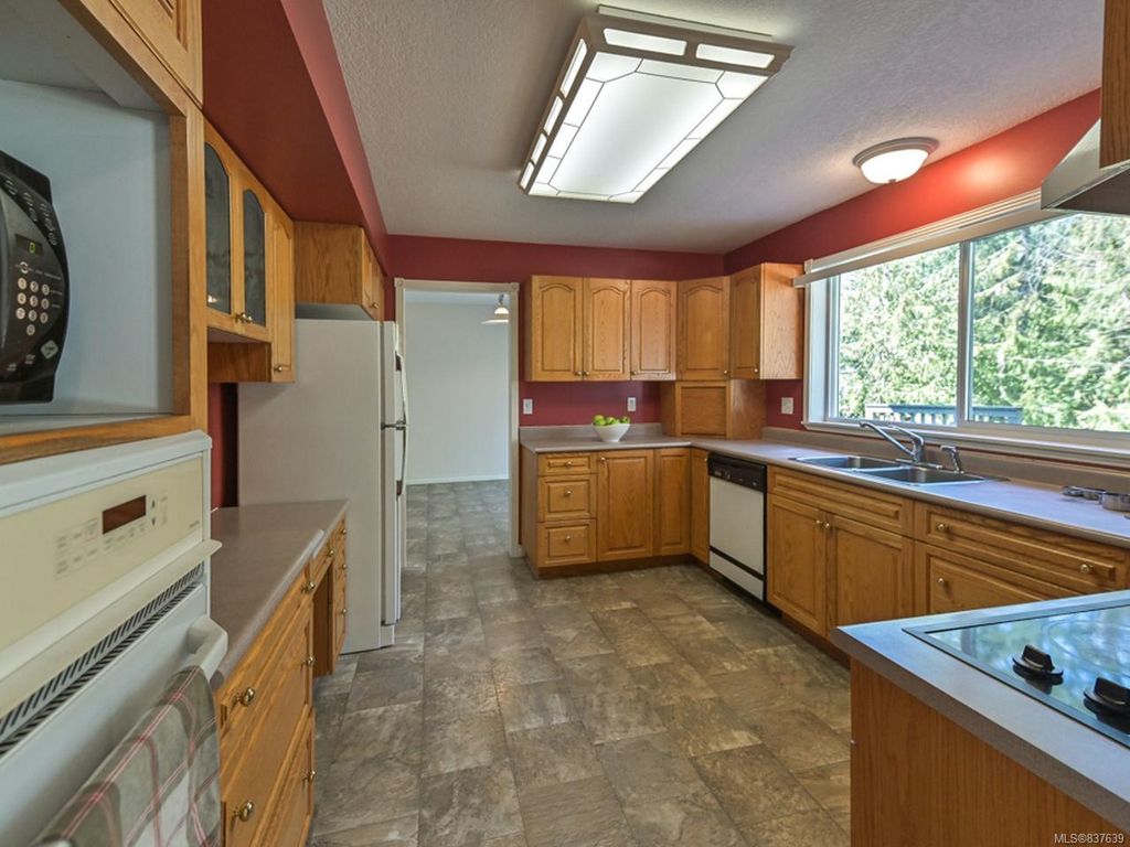 listing image 16048296408540446026