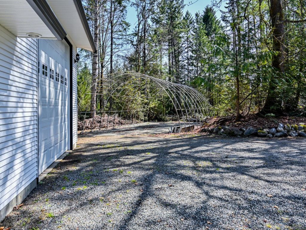 listing image 16049432629263452506