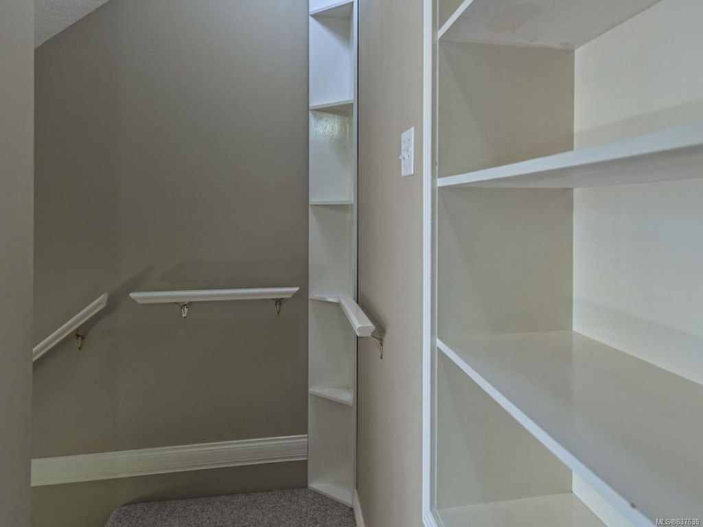 listing image 16040266892626327134