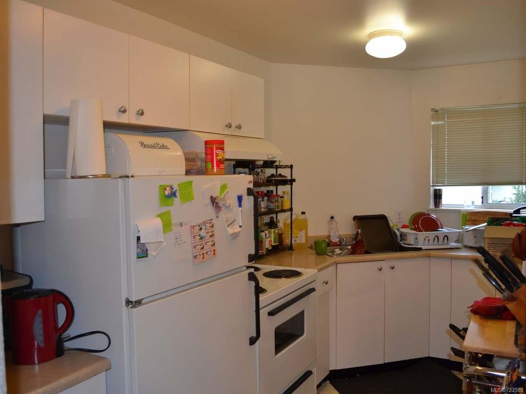 listing image 16045345604246096833