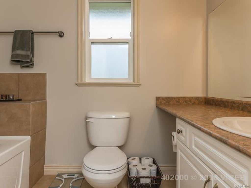 listing image 16045342485571538284