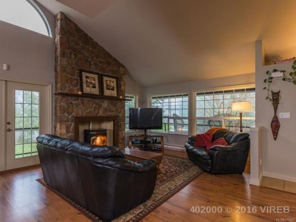 listing image 16046427498513170179
