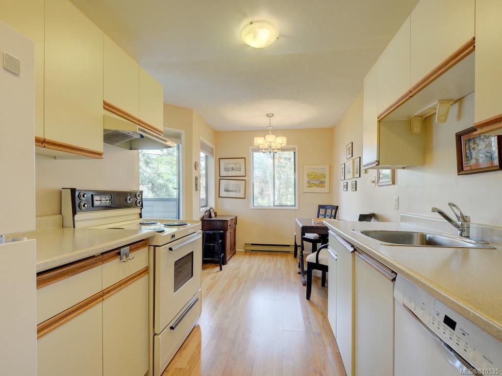 listing image 16044352707968460611