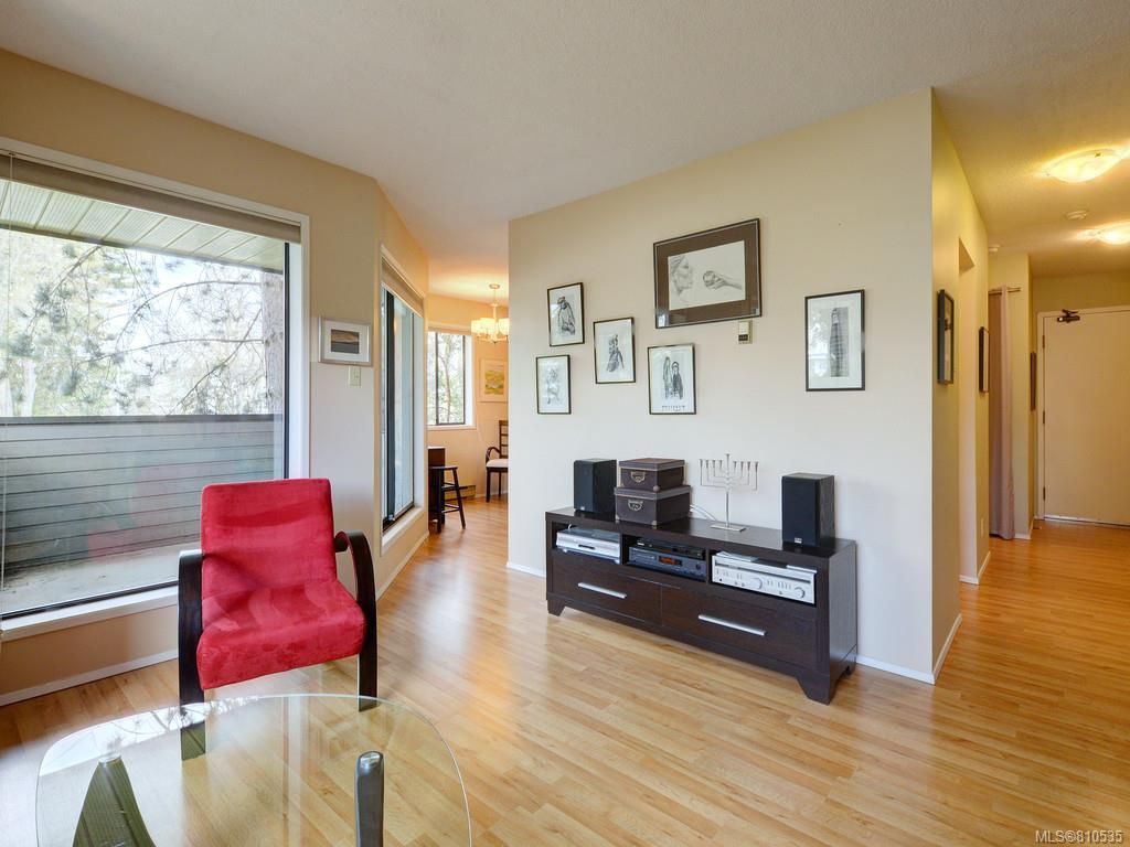 listing image 16049446878194629352