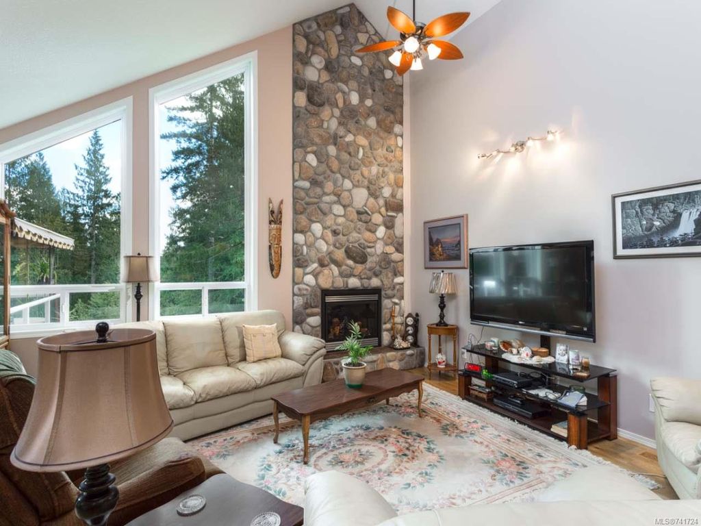 listing image 16041099315419105740