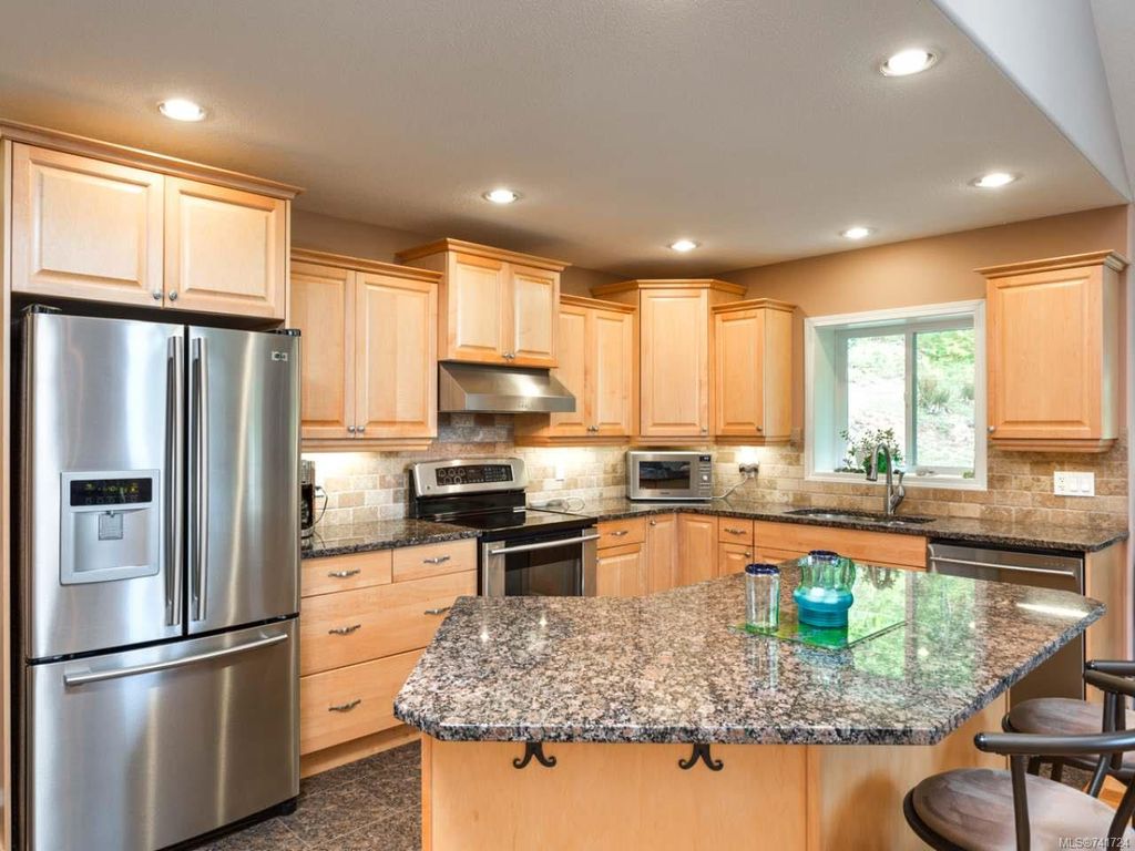 listing image 16047090365781830738