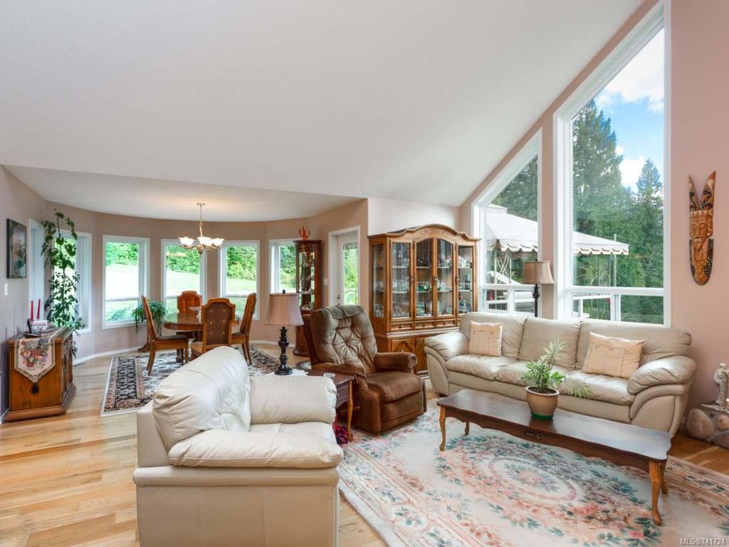 listing image 16048098080924881584