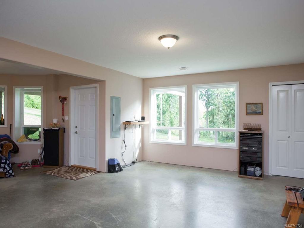 listing image 16048930382262105696