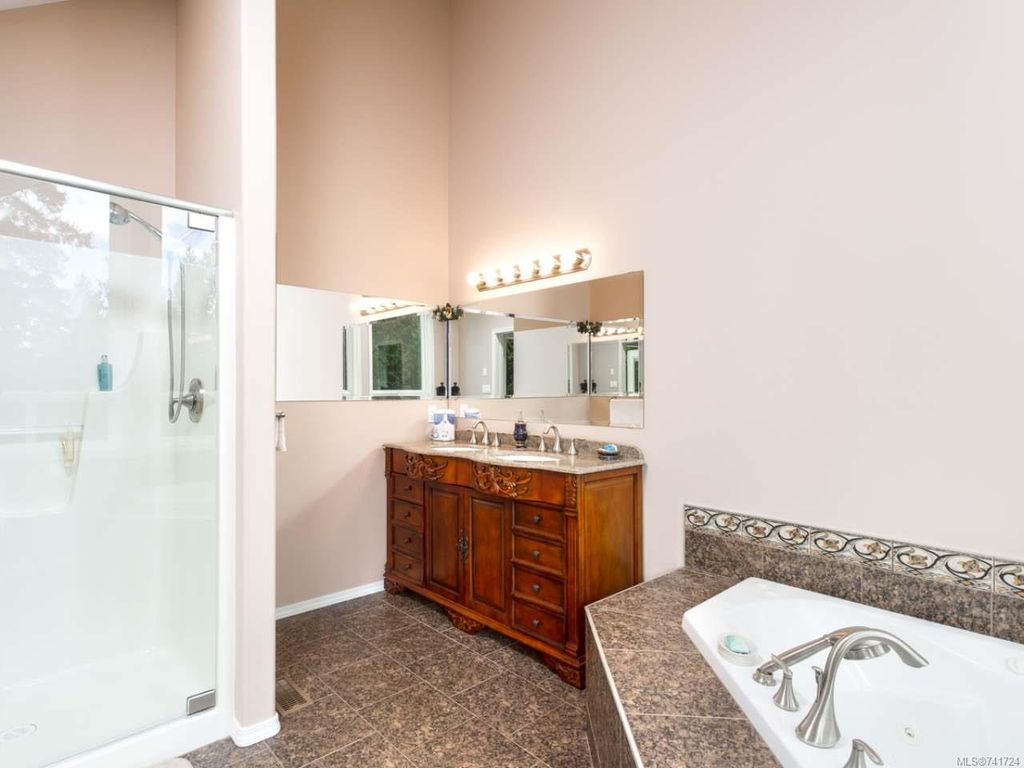 listing image 16044519322755644130