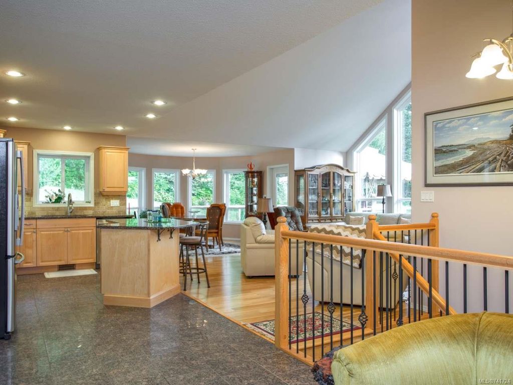 listing image 16044498674246427802