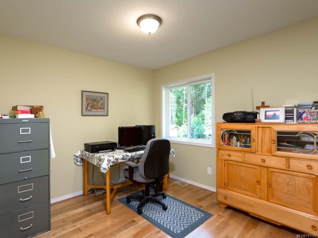 listing image 16042047717227044959