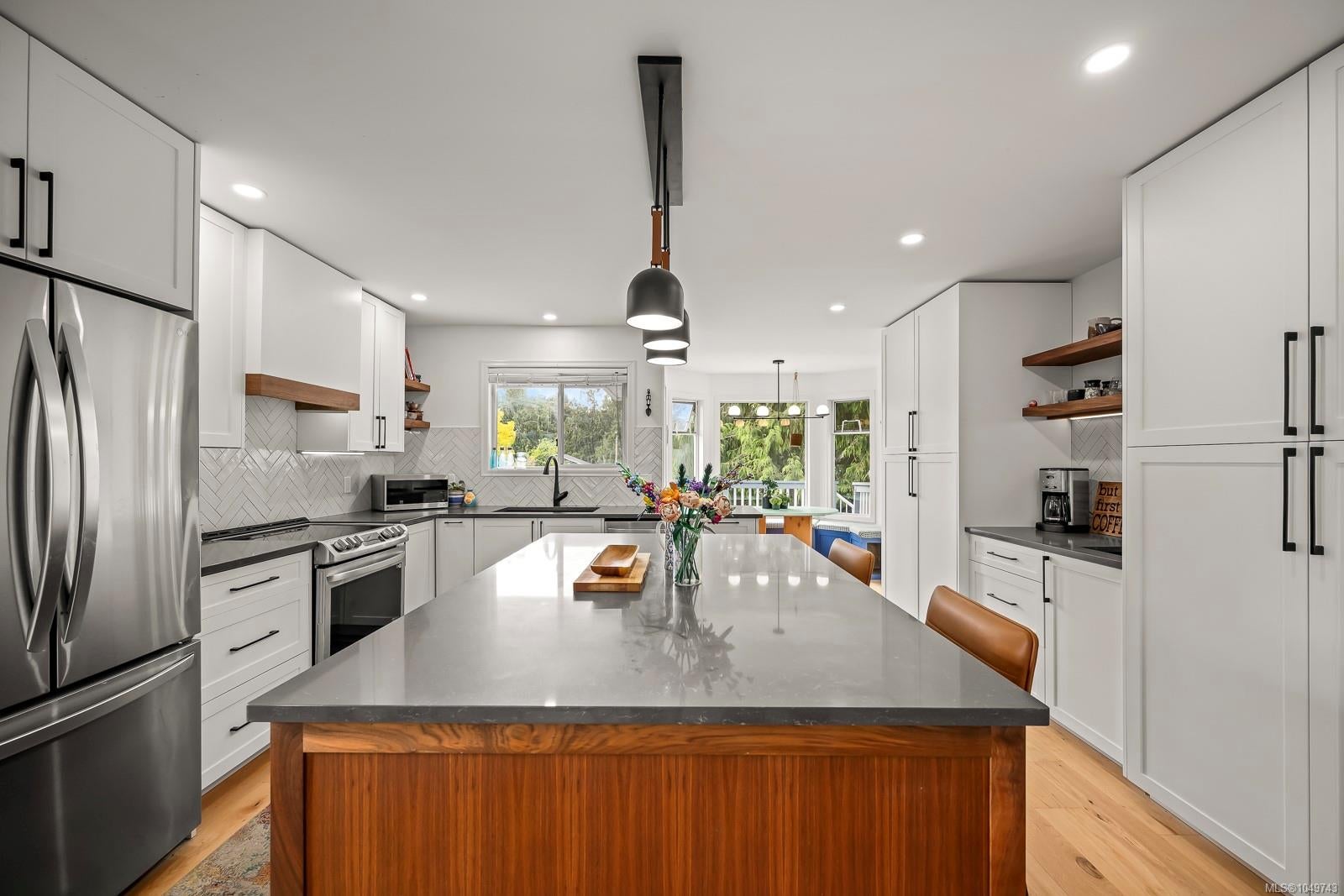 2185 Cardinal Pl