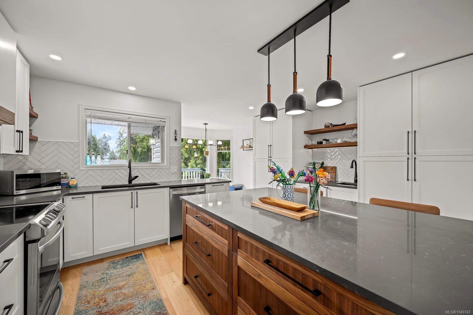 2185 Cardinal Pl
