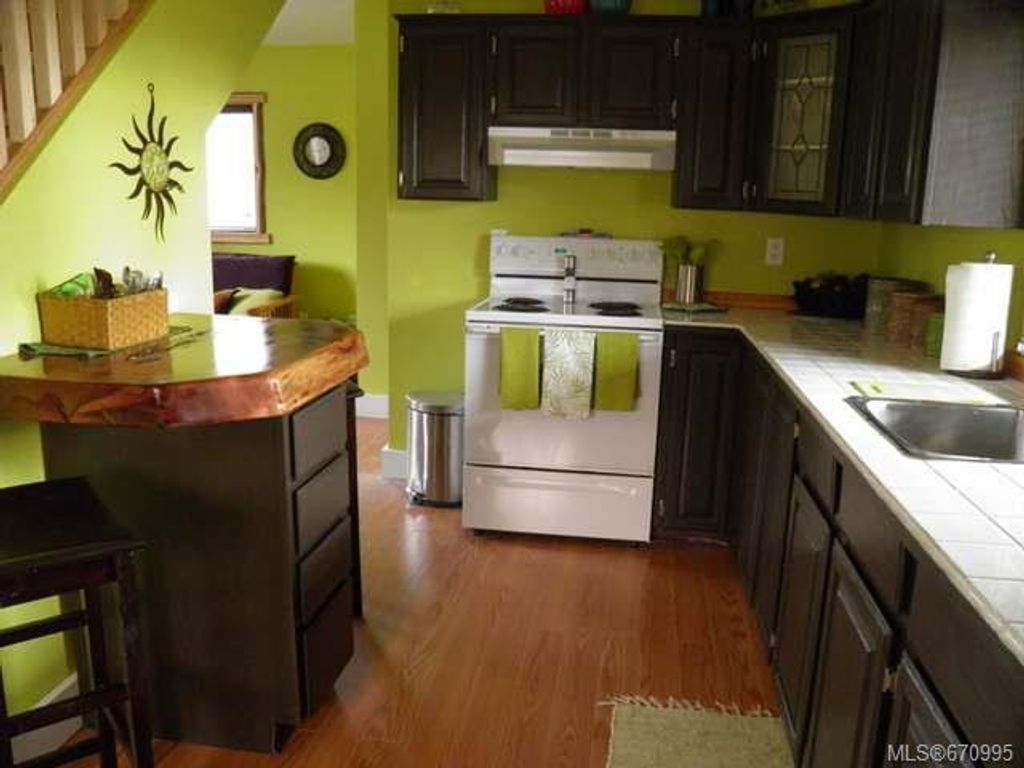 listing image 16046407141768588624