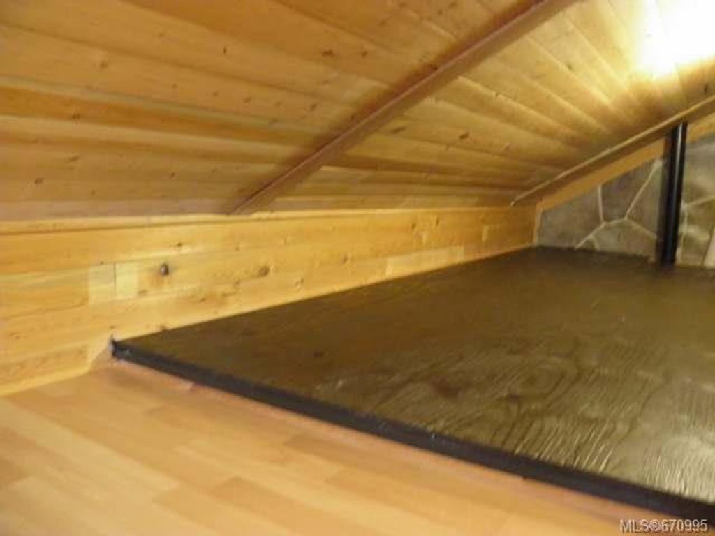 listing image 16049270455423607792