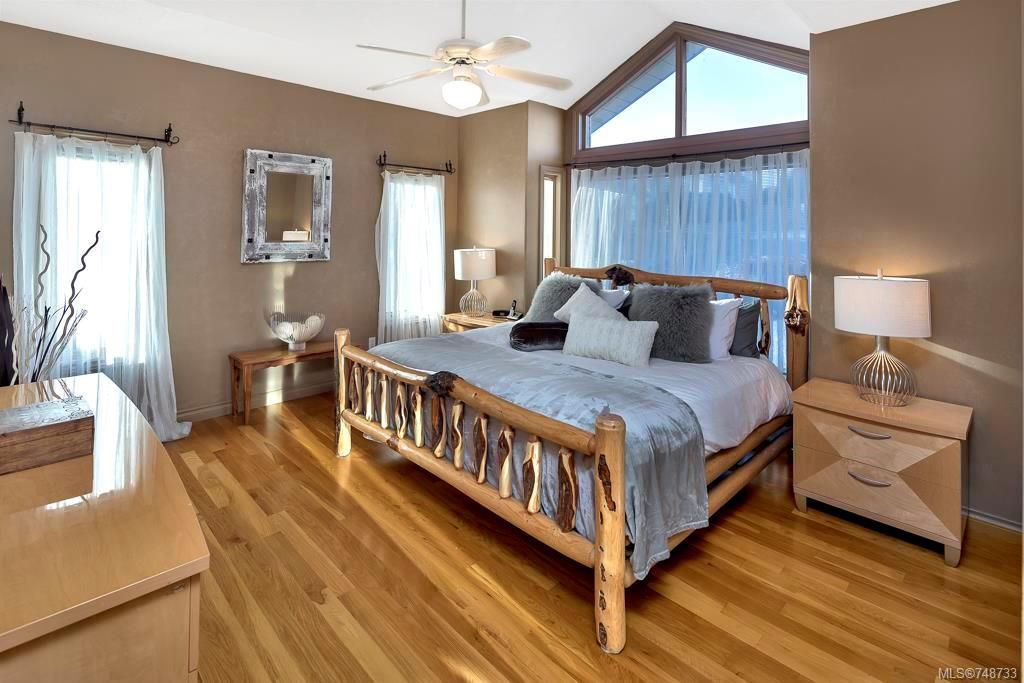 listing image 16042109466333534170