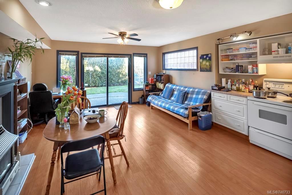 listing image 16042490756878659436