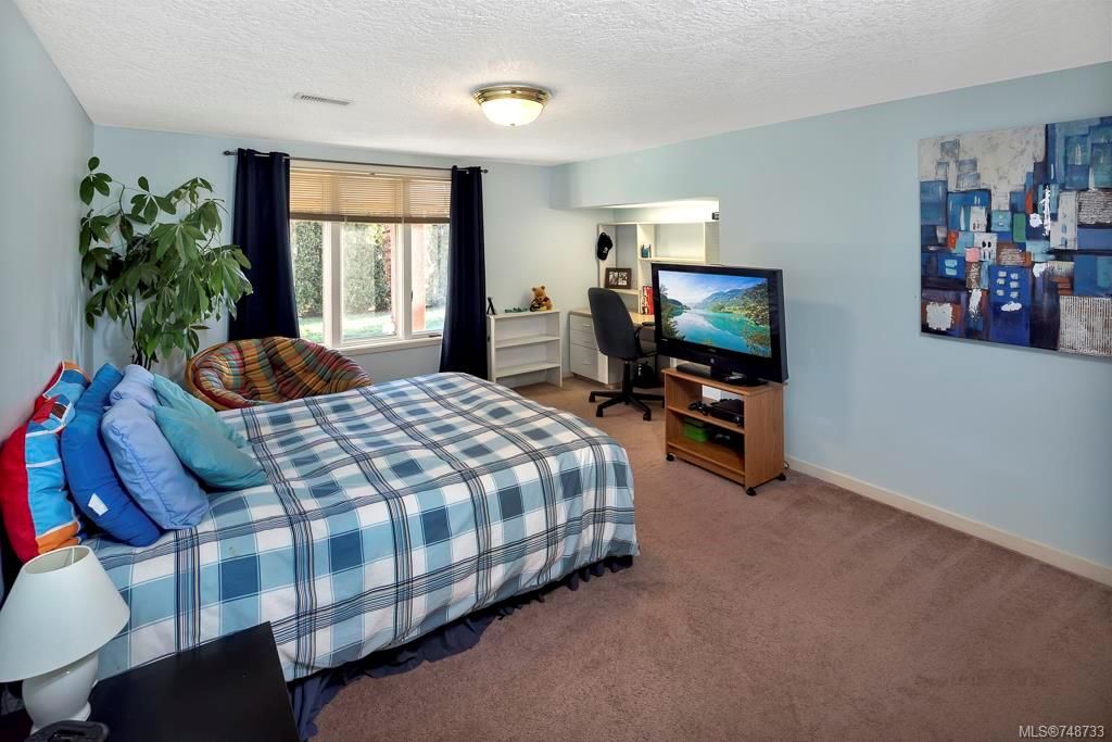 listing image 16049378400071215169