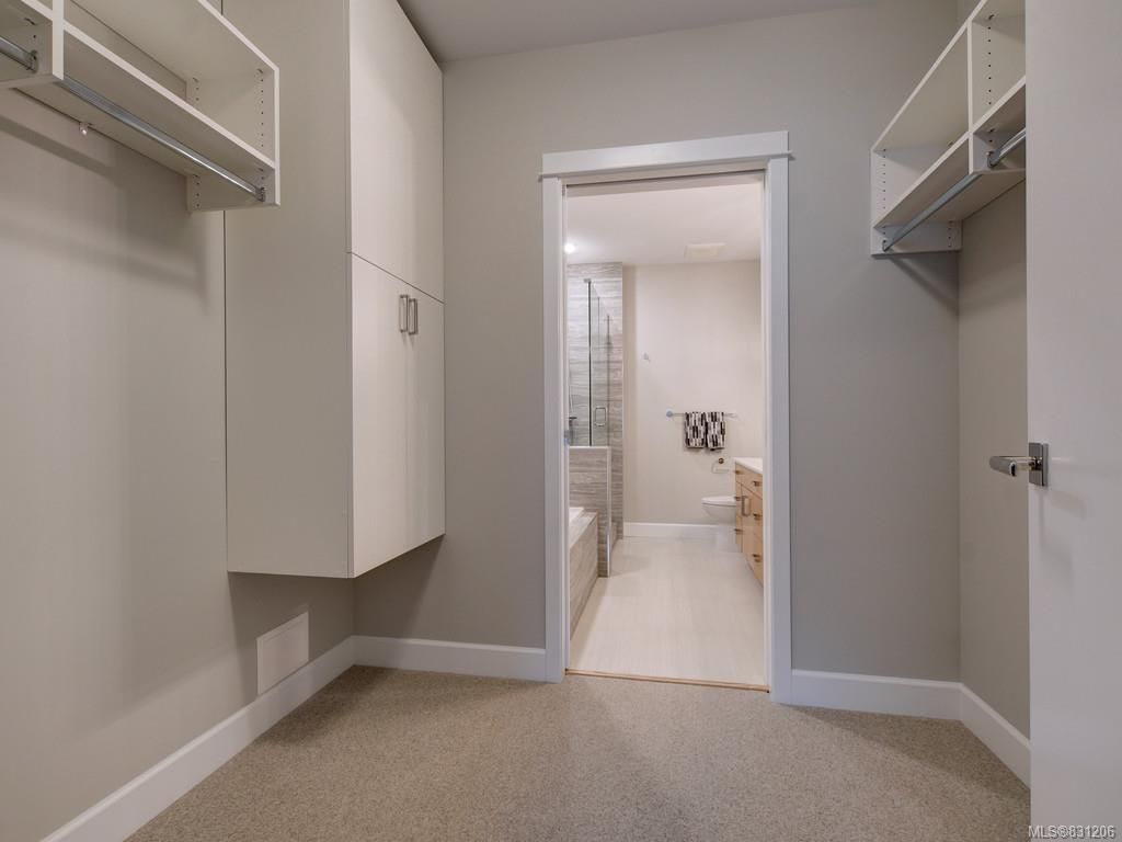 listing image 16043193414886