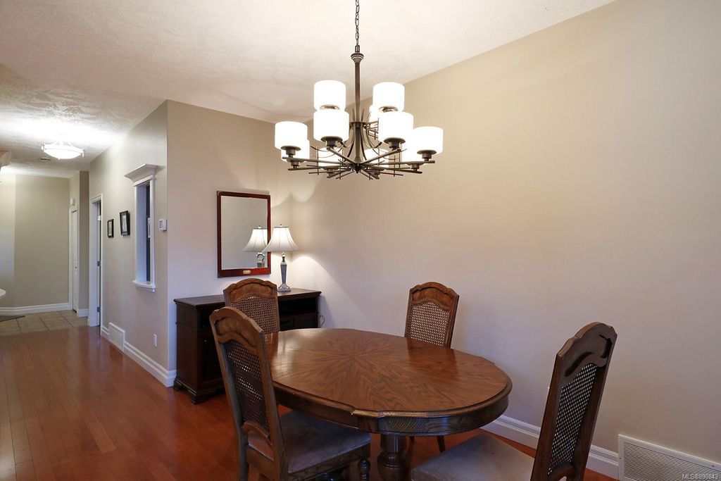 listing image 16043271588089