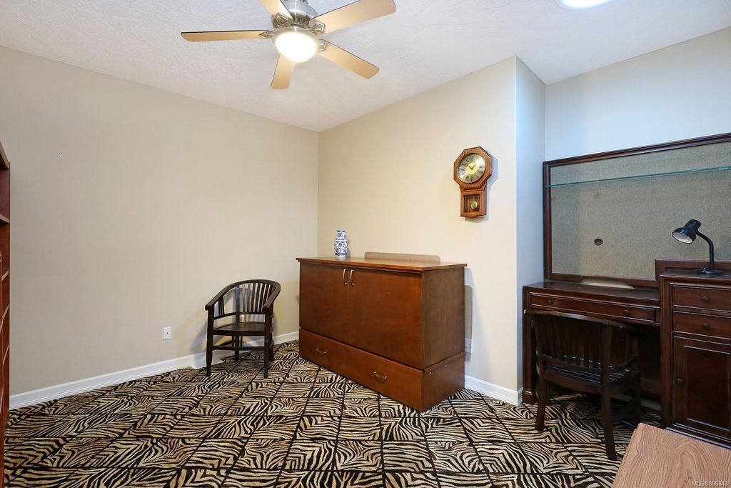 listing image 16041121940188