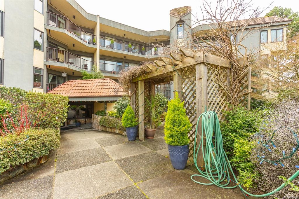 listing image 16042328879191513923