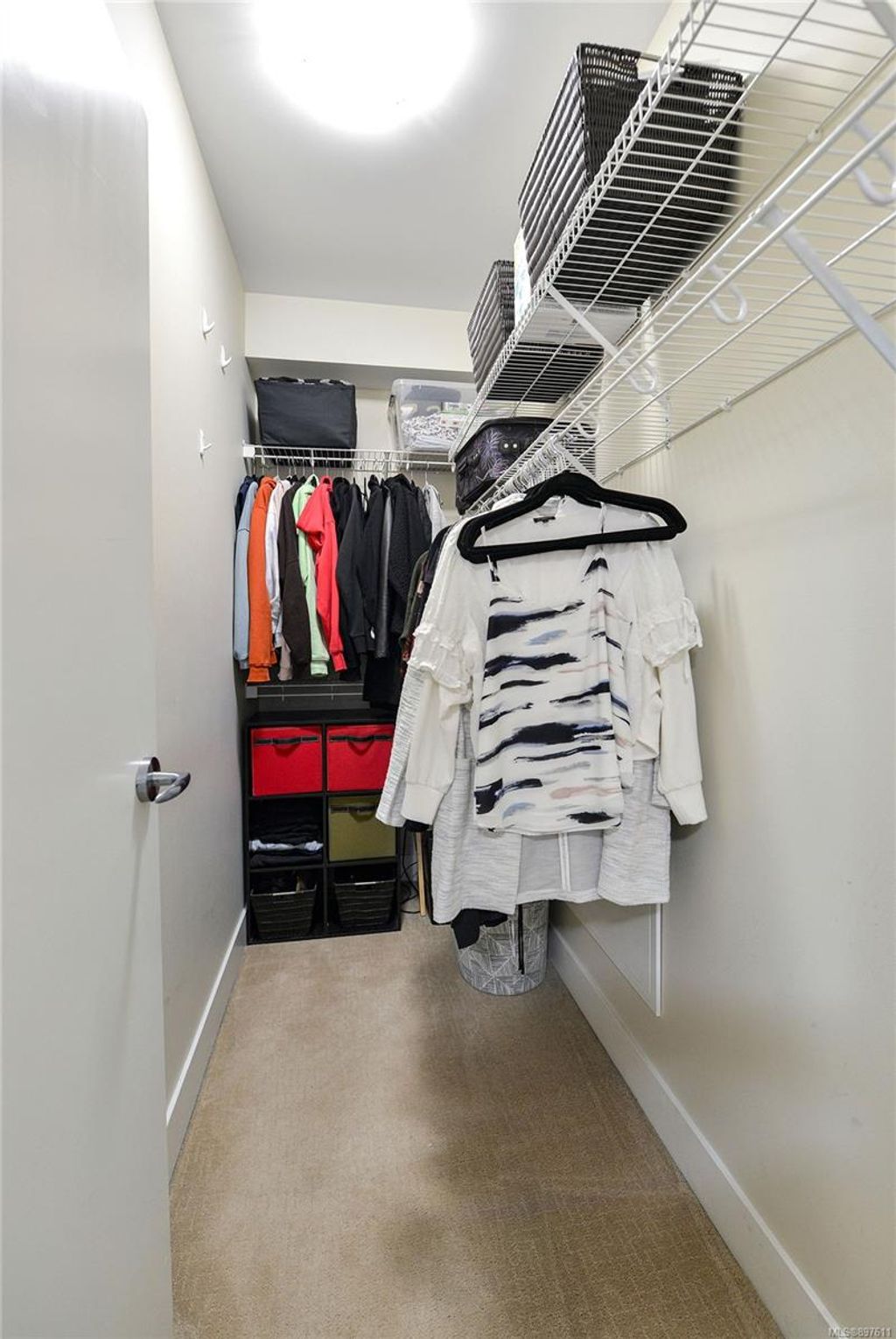 listing image 16043131888258