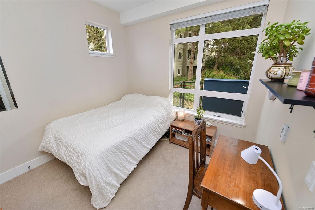 listing image 16043803850908