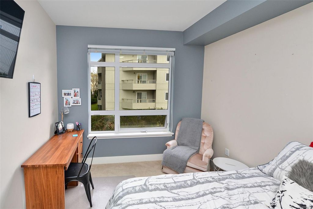 listing image 16043470024403