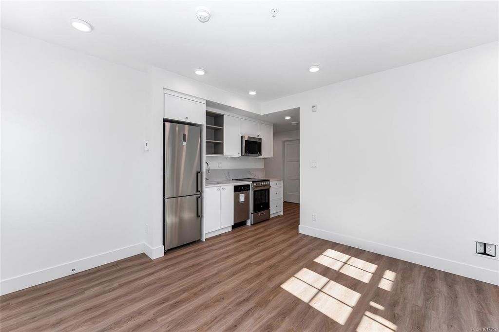 listing image 16049677241580685261