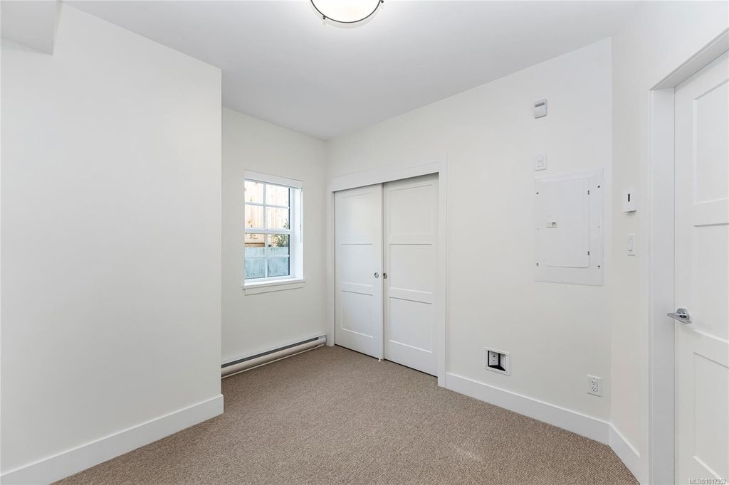 listing image 16040503611338739268