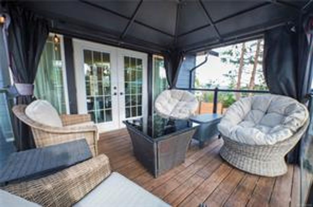 listing image 16047509542156530432