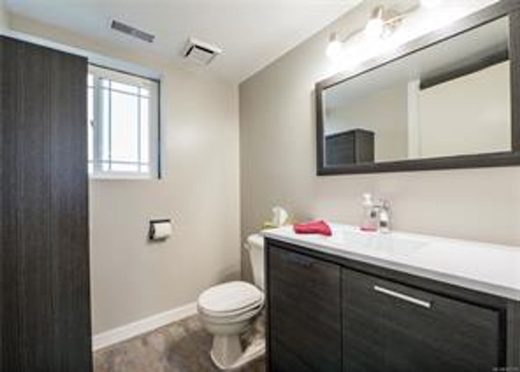 listing image 16040654209418615819