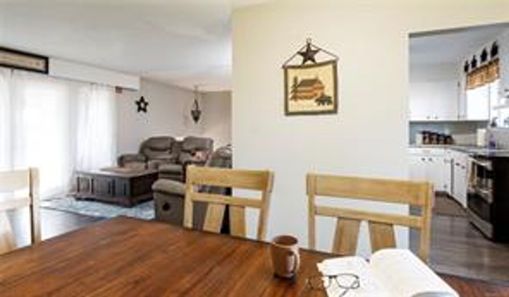 listing image 16040940309245548449