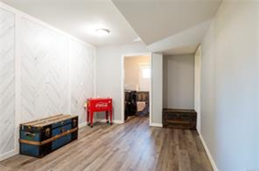 listing image 16040222433379628320