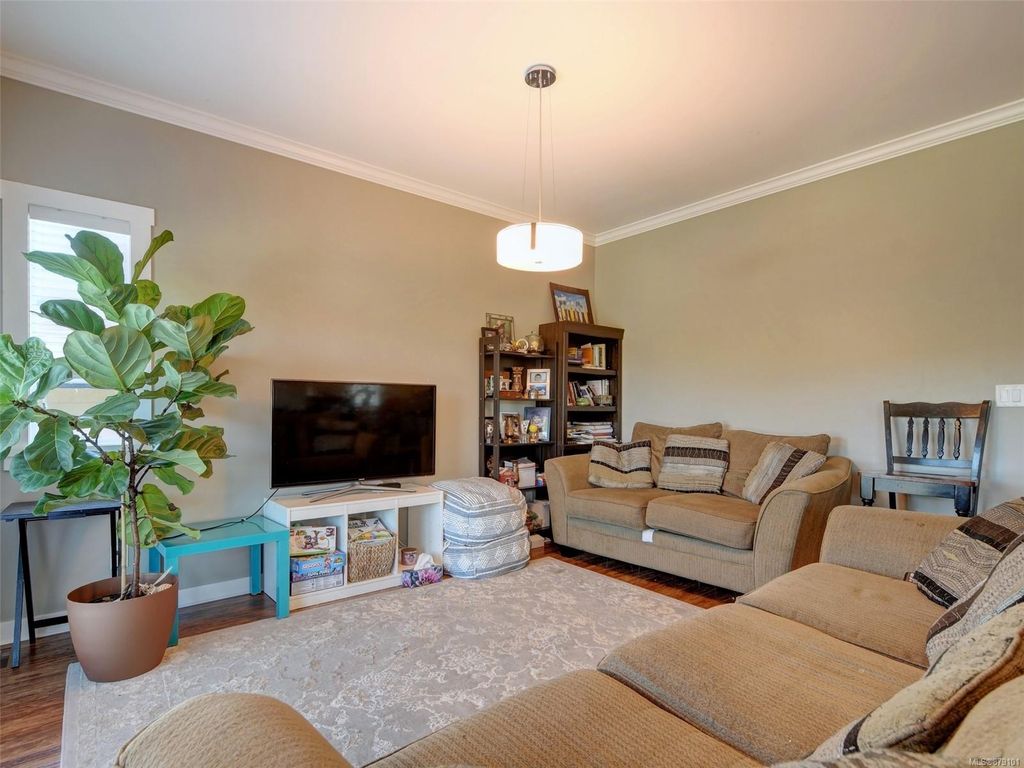listing image 16049887927582091451