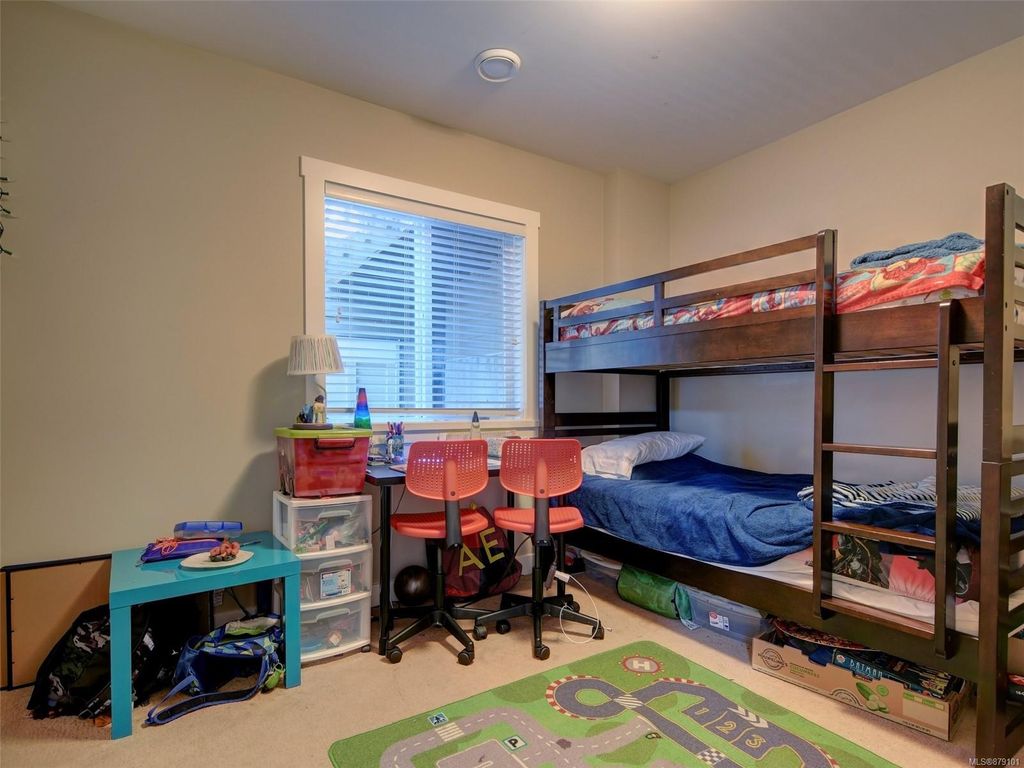 listing image 16047002264451881669
