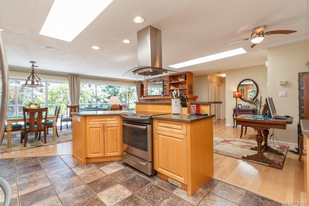 listing image 16044348798252985973